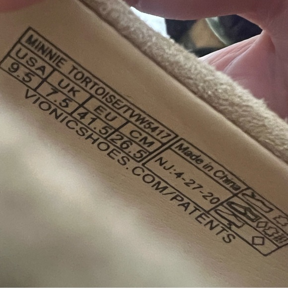 Vionic Minnie Tortoise Kitten Heel Low Pump Size 9.5 Suede Leather - Picture 4 of 9